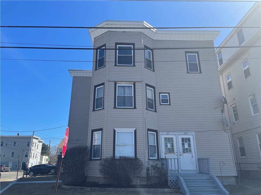 369 Burnside Avenue Woonsocket, RI 02895 - Photo 2 of 28 Gallery Image 2