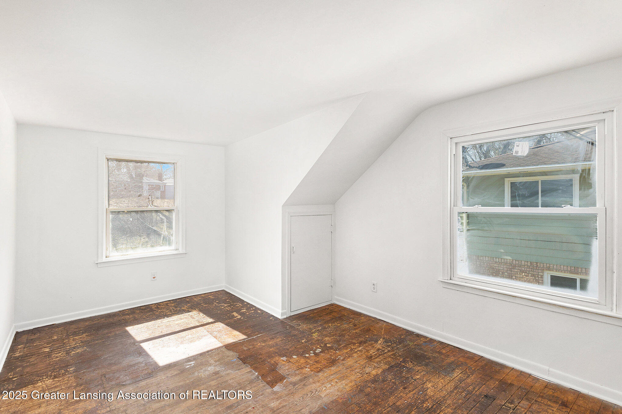 2255 Pembroke Road Lansing, MI 48906 - Photo 9 of 16 009_img_7284_267