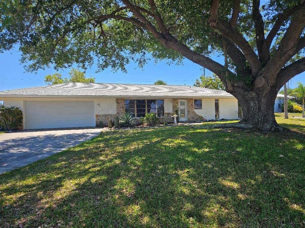 355 Spring Lake Boulevard Northwest Port Charlotte, FL 33952 - Photo 23 of 43