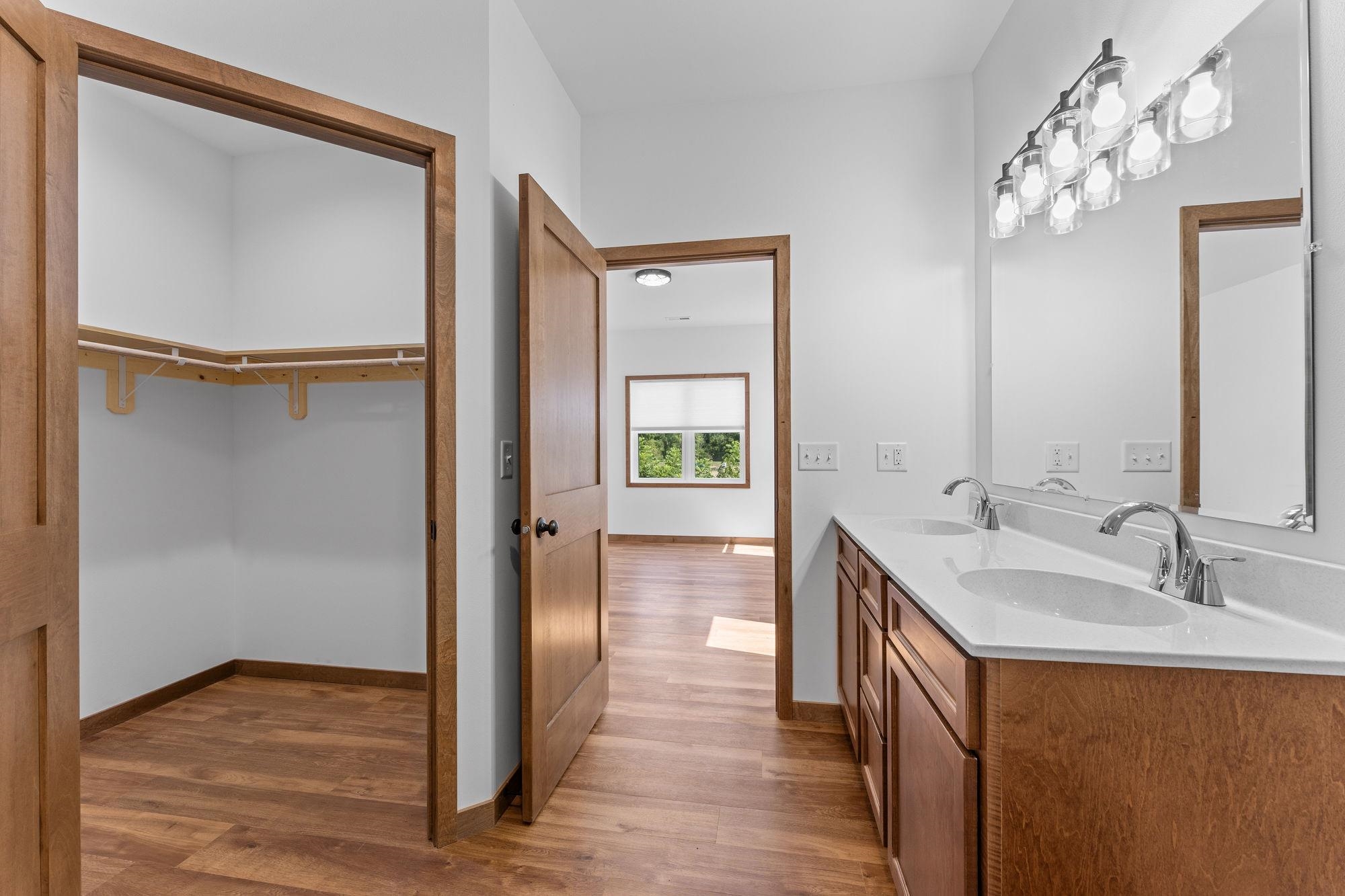236 West 2nd Street Reedsburg, WI 53959 - Photo 15 of 38