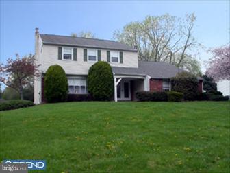 101 Shelley Road Southampton, PA 18966 - Photo 1 of 6 Exterior Front