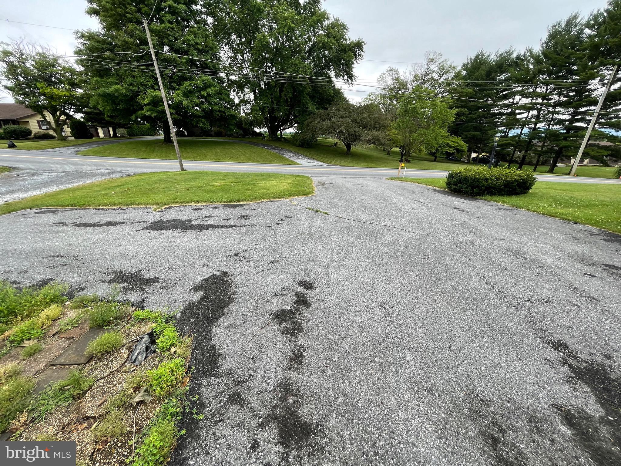 41 Martin Road Myerstown, PA 17067 - Photo 38 of 42 Driveway