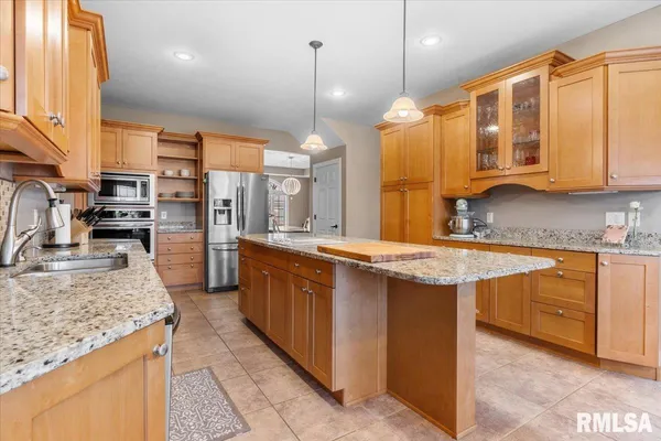 $625,000 | 44 Woodland Trail, Rochester, IL 62563