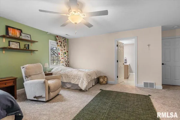 $625,000 | 44 Woodland Trail, Rochester, IL 62563