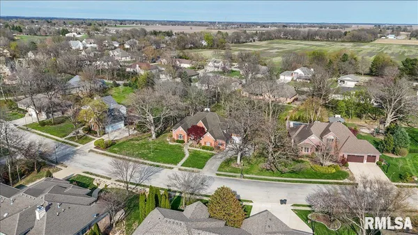 $625,000 | 44 Woodland Trail, Rochester, IL 62563
