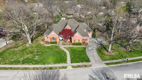 $625,000 | 44 Woodland Trail, Rochester, IL 62563