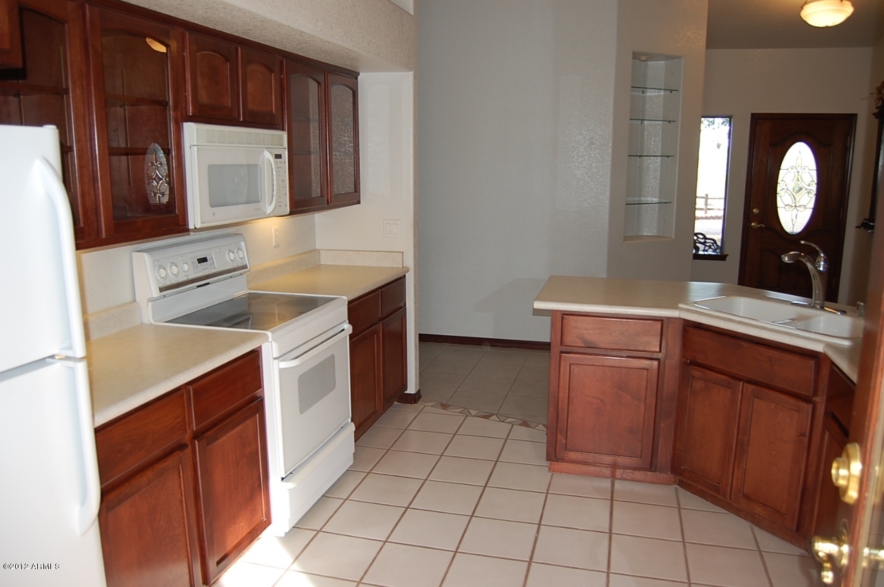 891 North Roadrunner Road Apache Junction, AZ 85119 - Photo 11 of 28 Kitchen 3