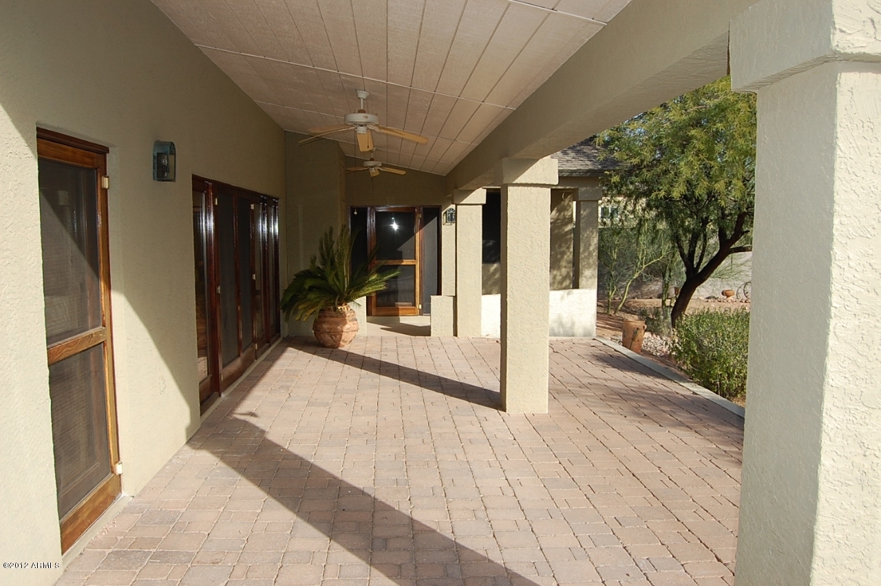 891 North Roadrunner Road Apache Junction, AZ 85119 - Photo 18 of 28 Covered Patio