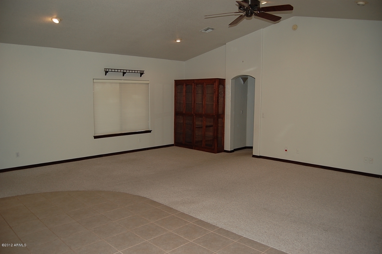 891 North Roadrunner Road Apache Junction, AZ 85119 - Photo 6 of 28 Great Room 2