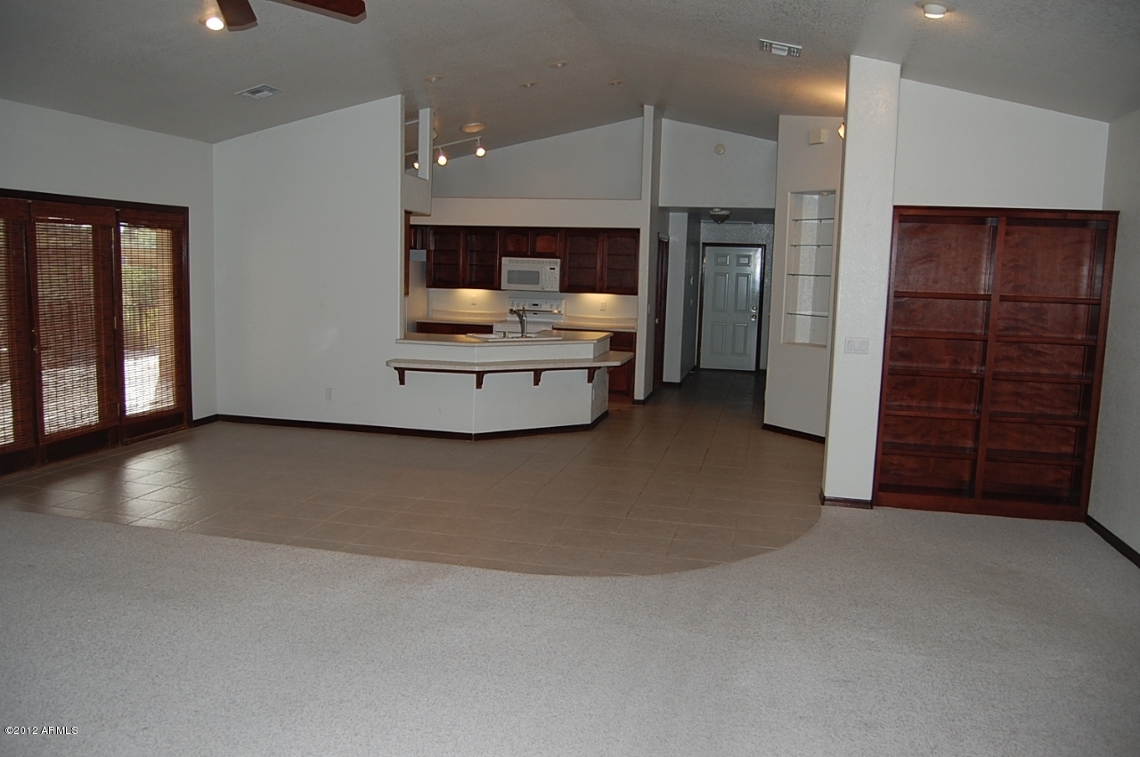 891 North Roadrunner Road Apache Junction, AZ 85119 - Photo 8 of 28 Great Room 4