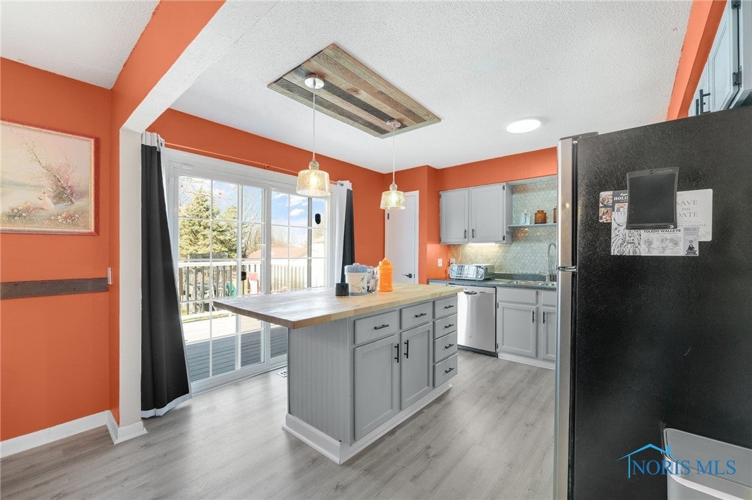 9733 Millcroft Road Perrysburg, OH 43551 - Photo 15 of 42 Gallery Image 15