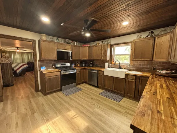 $450,000 | 15987 Farm To Market Road 164, Childress, TX 79201