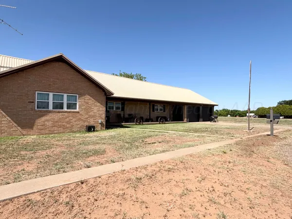 $450,000 | 15987 Farm To Market Road 164, Childress, TX 79201