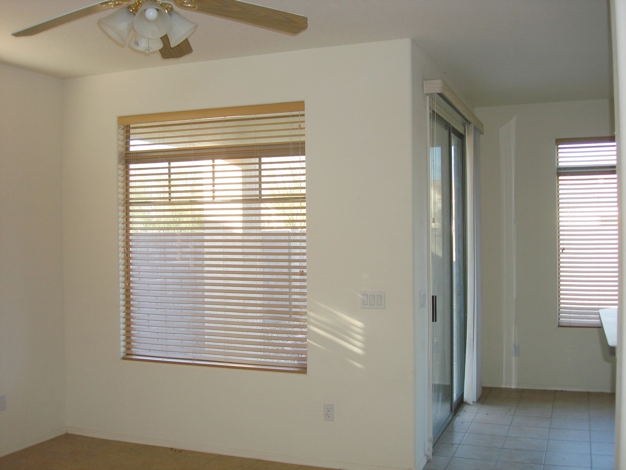 1220 South Amber Street Chandler, AZ 85286 - Photo 4 of 20 Amber 1220 (22)