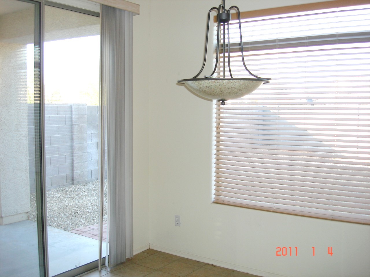 1220 South Amber Street Chandler, AZ 85286 - Photo 5 of 20 Amber 1220 (11)