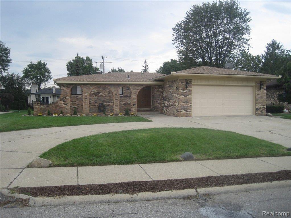 11398 Common Road Warren, MI 48093 - Photo 21 of 21 IMG_8021.JPG