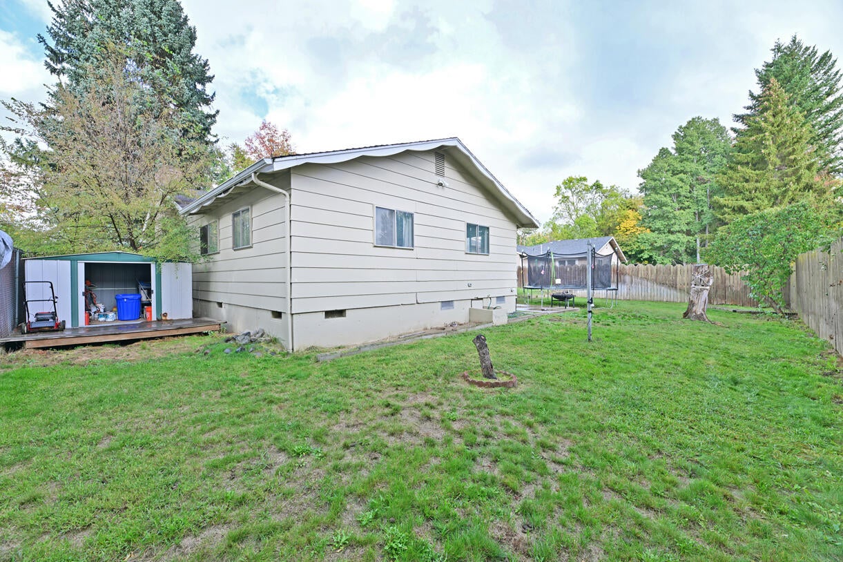 1984 Crestbrook Road Medford, OR 97504 - Photo 17 of 21 DSC_1526