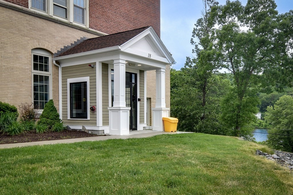 18 Eagle Nest Road, Unit 554 Clinton, MA 01510 - Photo 12 of 20 Gallery Image 12