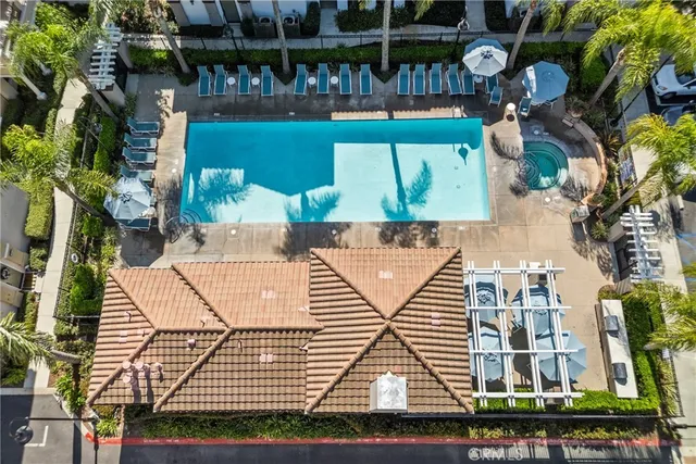 a view of a house with entertaining space