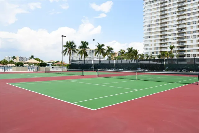 $3,000 | 1950 South Ocean Drive, Unit 19A, Hallandale Beach, FL 33009