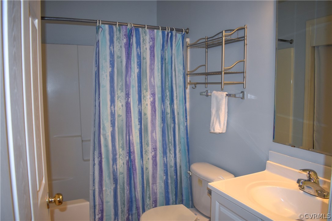 9925 Scotts Road Dewitt, VA 23840 - Photo 13 of 31 Tub and Shower Combination Bathroom.