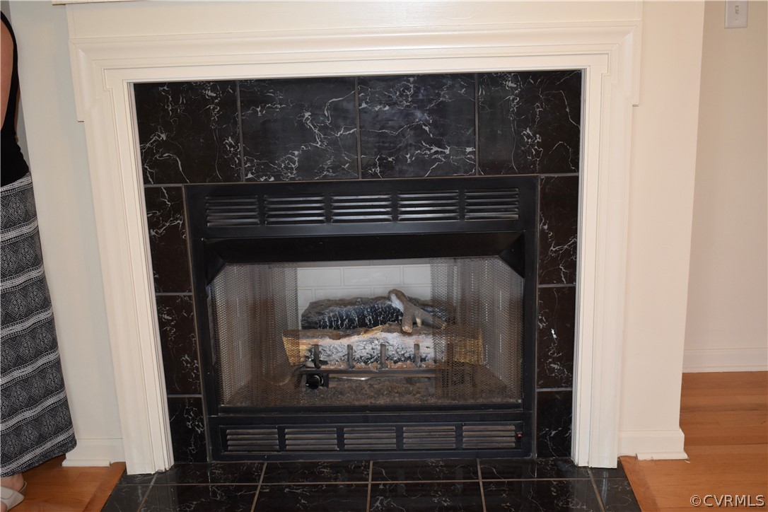 9925 Scotts Road Dewitt, VA 23840 - Photo 5 of 31 Fireplace located in the living room.