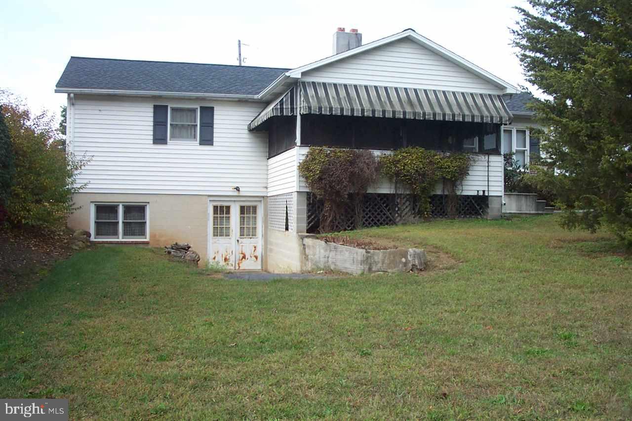 251 Fairground Road Newport, PA 17074 - Photo 3 of 19 Gallery Image 3