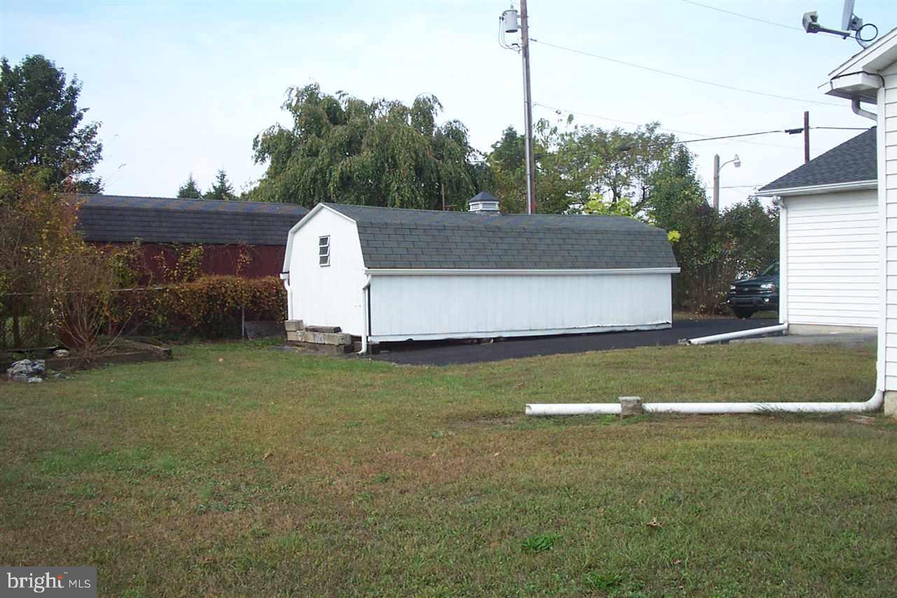 251 Fairground Road Newport, PA 17074 - Photo 4 of 19 Gallery Image 4