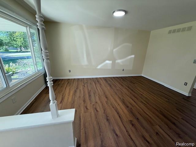 43038 Hanford Road Canton, MI 48187 - Photo 8 of 36 8.jpg