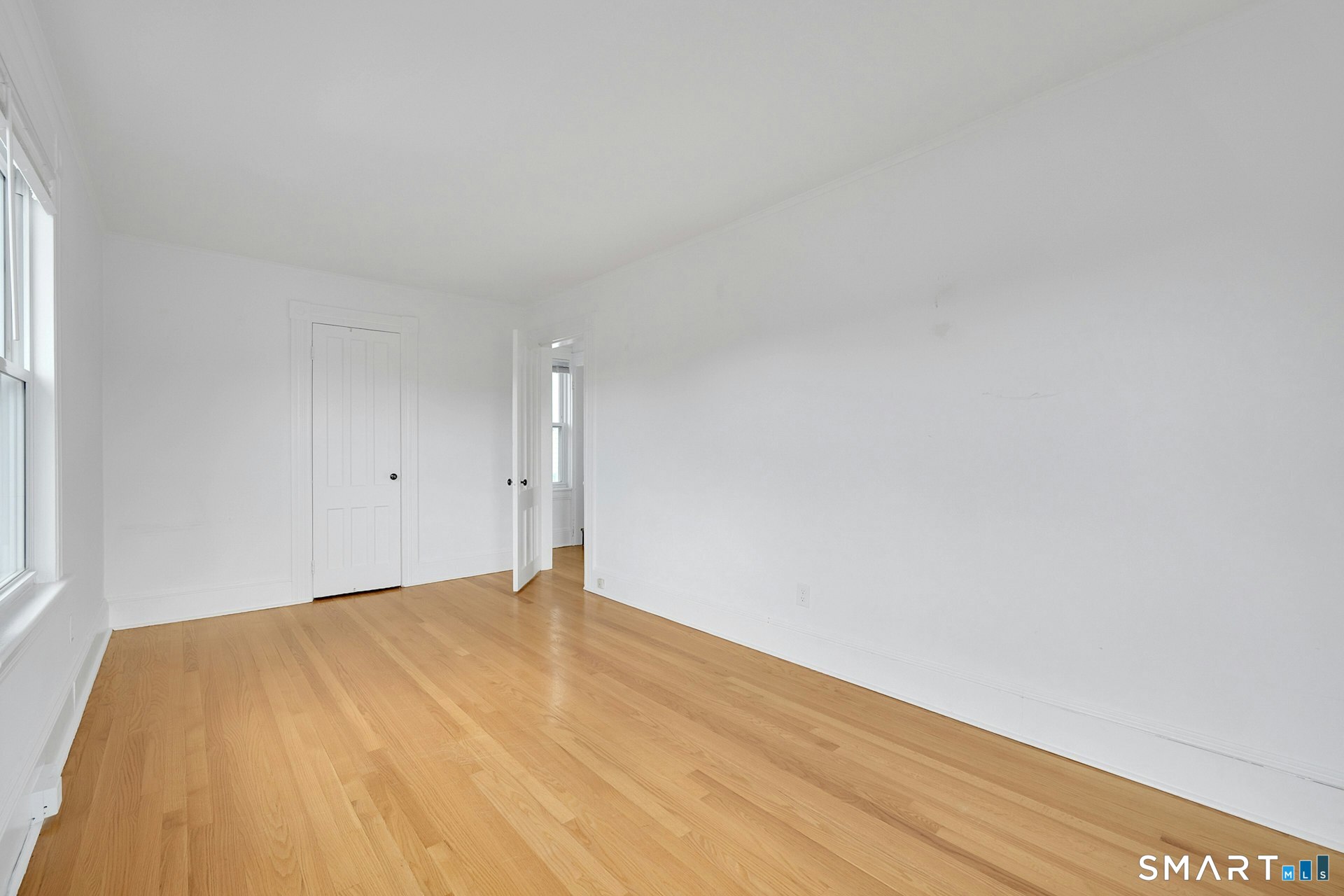 125 Tunxis Hill Road Fairfield, CT 06825 - Photo 10 of 20