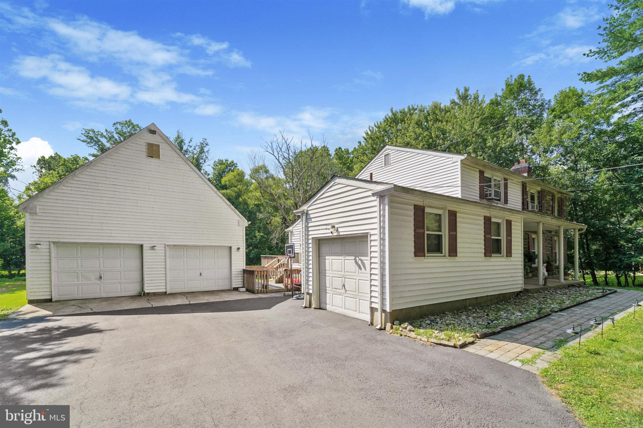 630 Mt Alverno Road Media, PA 19063 - Photo 3 of 47 Side with attached garage