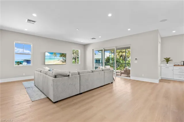 $2,250,000 | 117 Hercules Drive, Fort Myers Beach, FL 33931