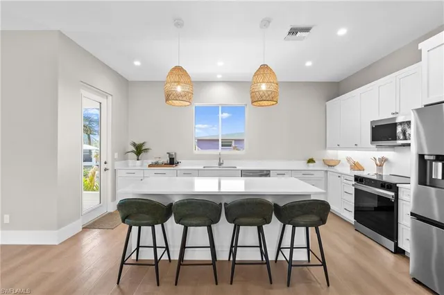 $2,250,000 | 117 Hercules Drive, Fort Myers Beach, FL 33931