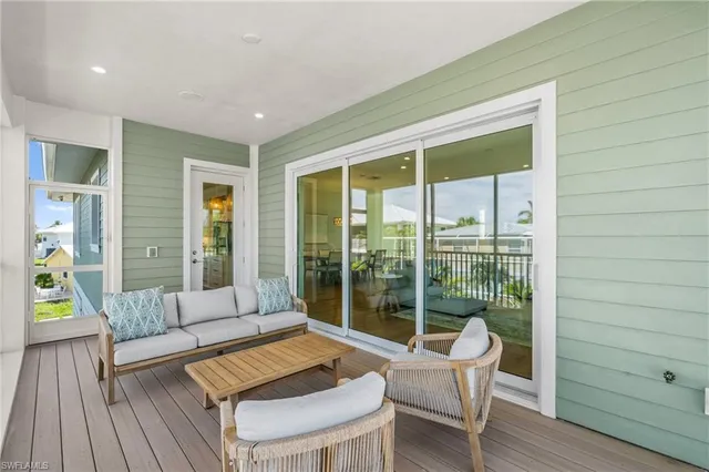 $2,250,000 | 117 Hercules Drive, Fort Myers Beach, FL 33931