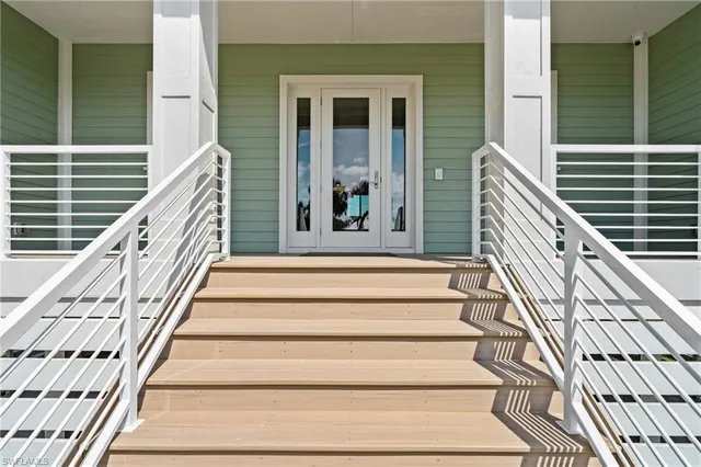 $2,250,000 | 117 Hercules Drive, Fort Myers Beach, FL 33931