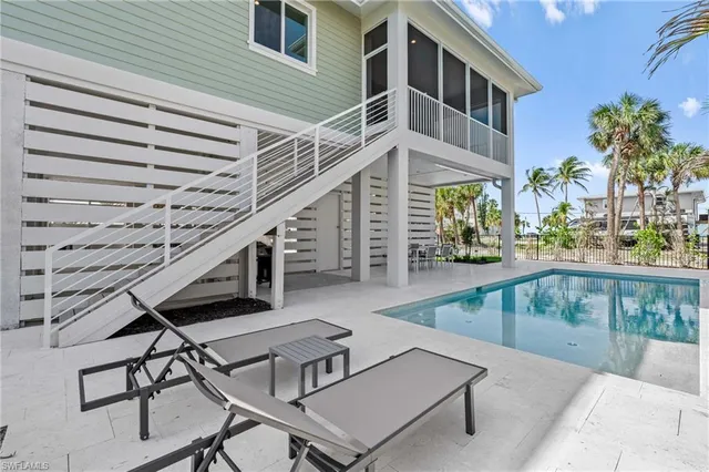 $2,250,000 | 117 Hercules Drive, Fort Myers Beach, FL 33931