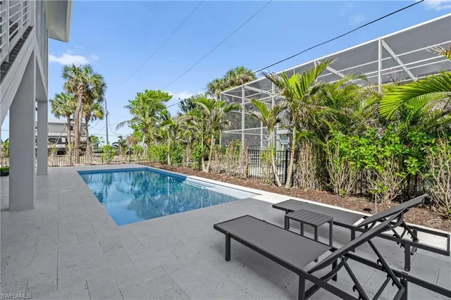 $2,250,000 | 117 Hercules Drive, Fort Myers Beach, FL 33931