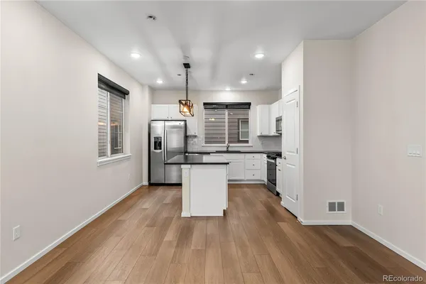 $3,200 | 23630 East 41st Avenue, Aurora, CO 80019