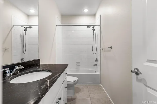 $3,200 | 23630 East 41st Avenue, Aurora, CO 80019