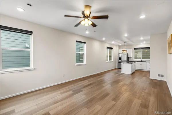 $3,200 | 23630 East 41st Avenue, Aurora, CO 80019