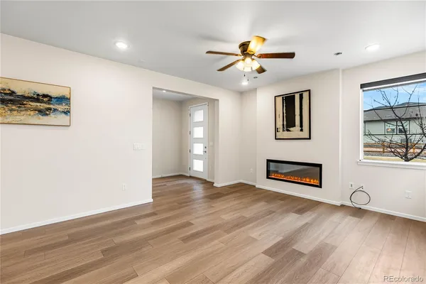 $3,200 | 23630 East 41st Avenue, Aurora, CO 80019