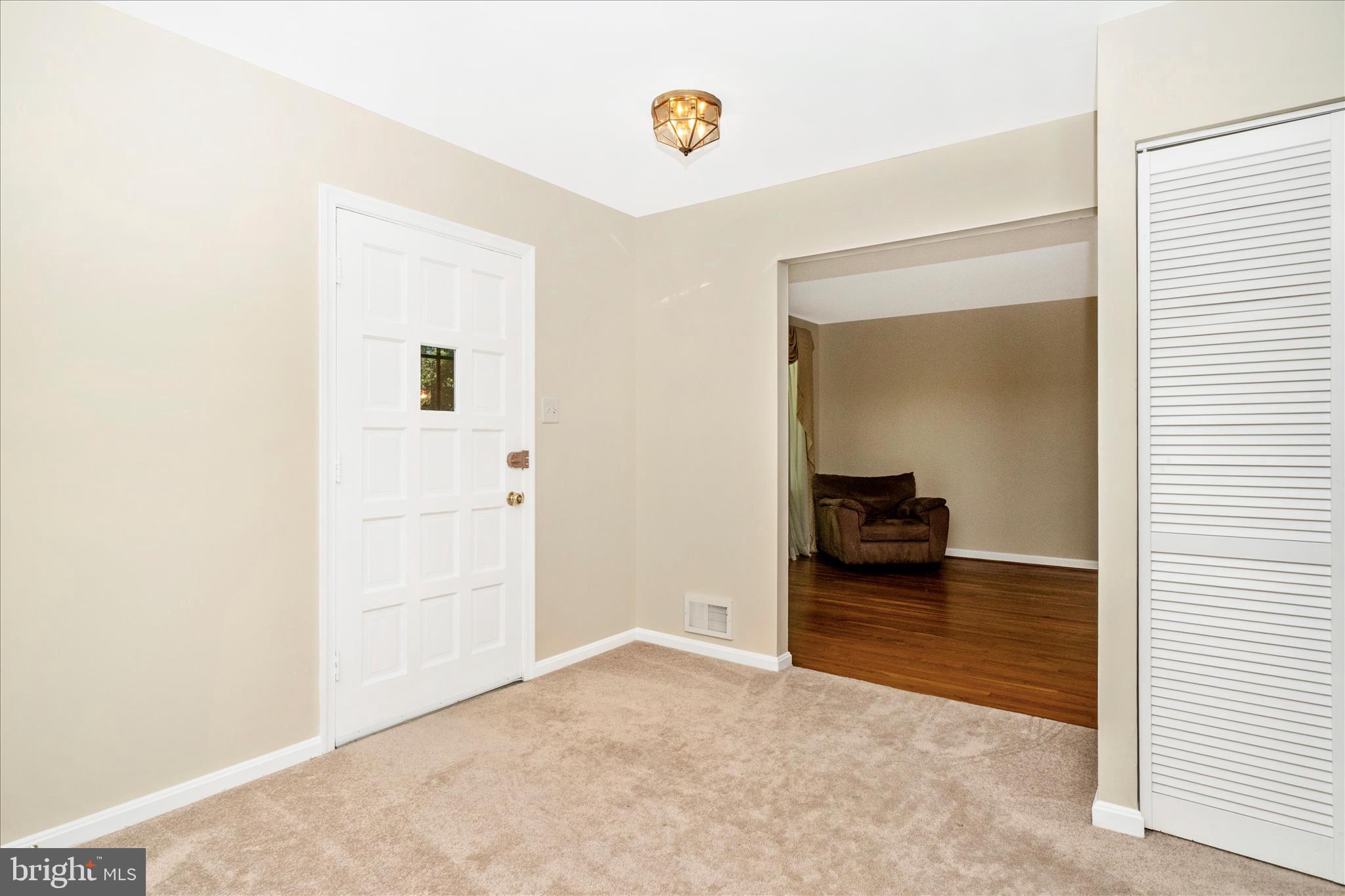 13001 Buccaneer Road Silver Spring, MD 20904 - Photo 19 of 58 Foyer