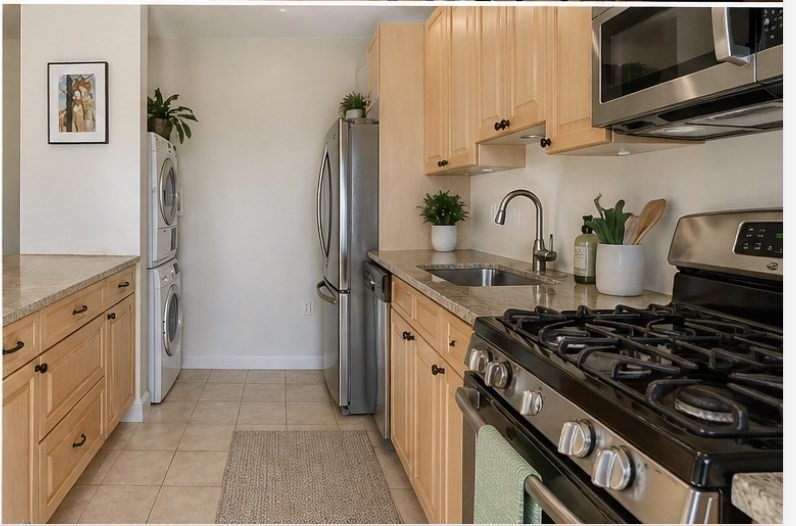 130 Myrtle Street, Unit 5 Boston, MA 02114 - Photo 4 of 6