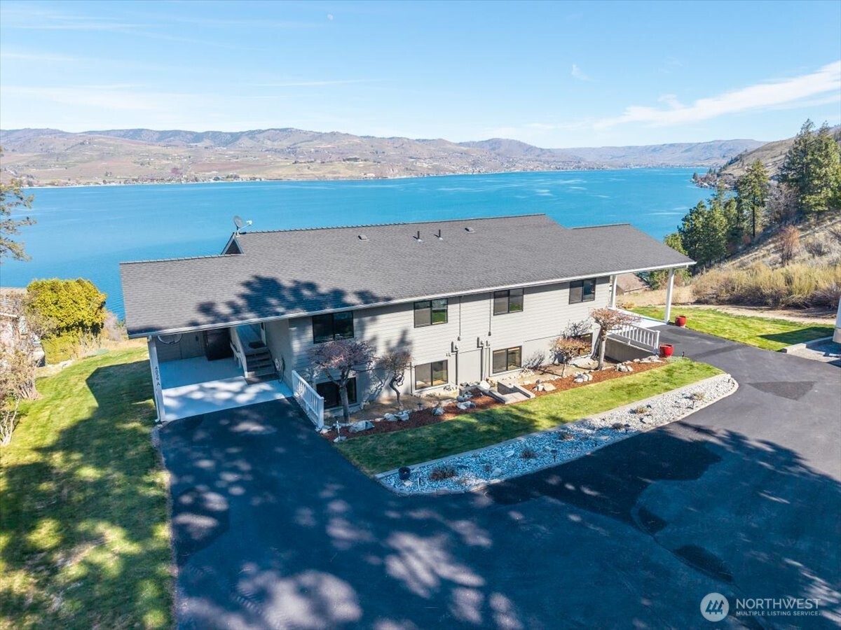 4056 Lakeview Place, Unit 2B Chelan, WA 98816 - Photo 1 of 40