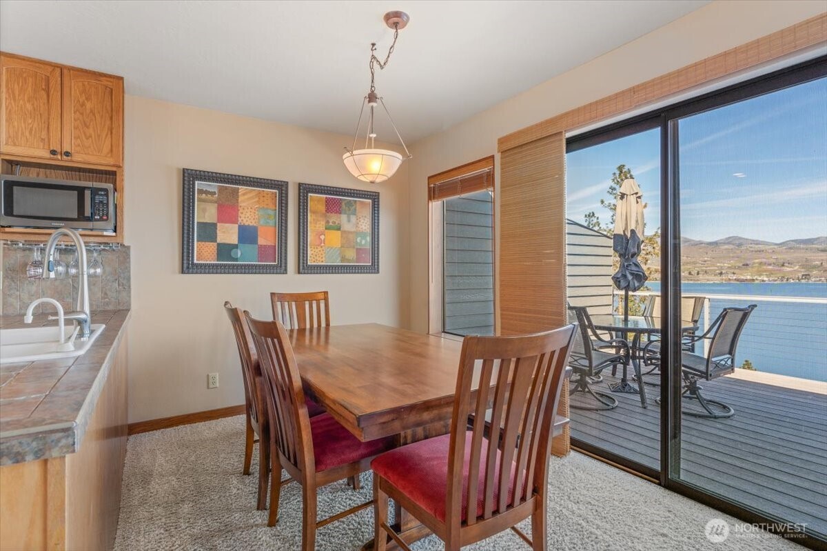 4056 Lakeview Place, Unit 2B Chelan, WA 98816 - Photo 14 of 40