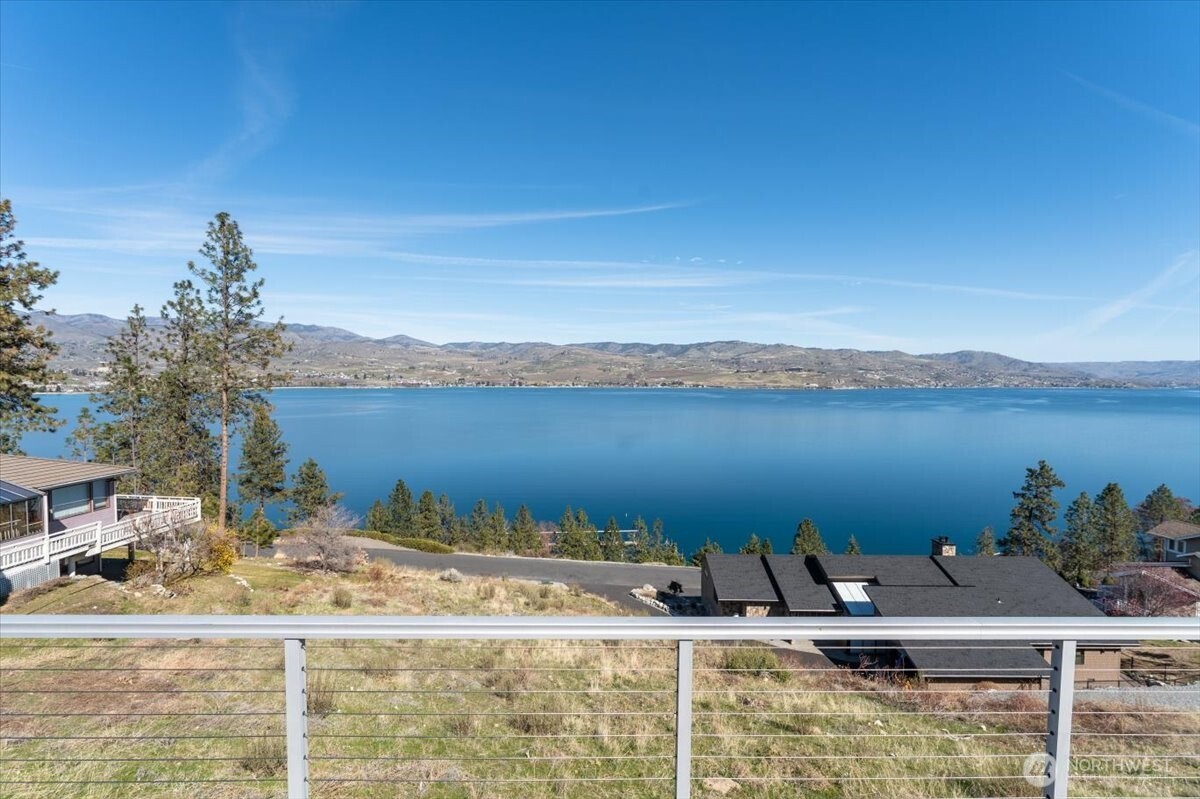 4056 Lakeview Place, Unit 2B Chelan, WA 98816 - Photo 18 of 40