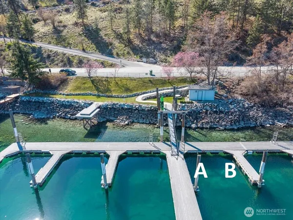 $755,000 | 4056 Lakeview Place, Unit 2B, Chelan, WA 98816