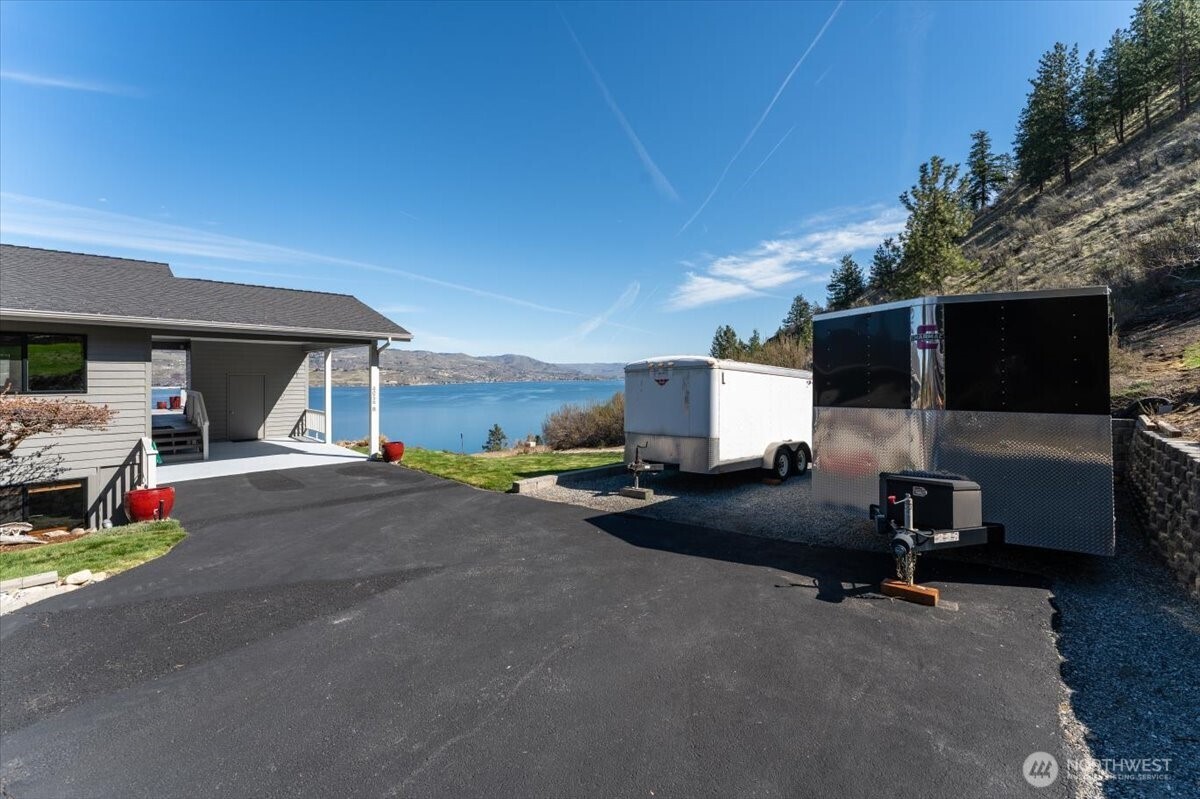 4056 Lakeview Place, Unit 2B Chelan, WA 98816 - Photo 6 of 40