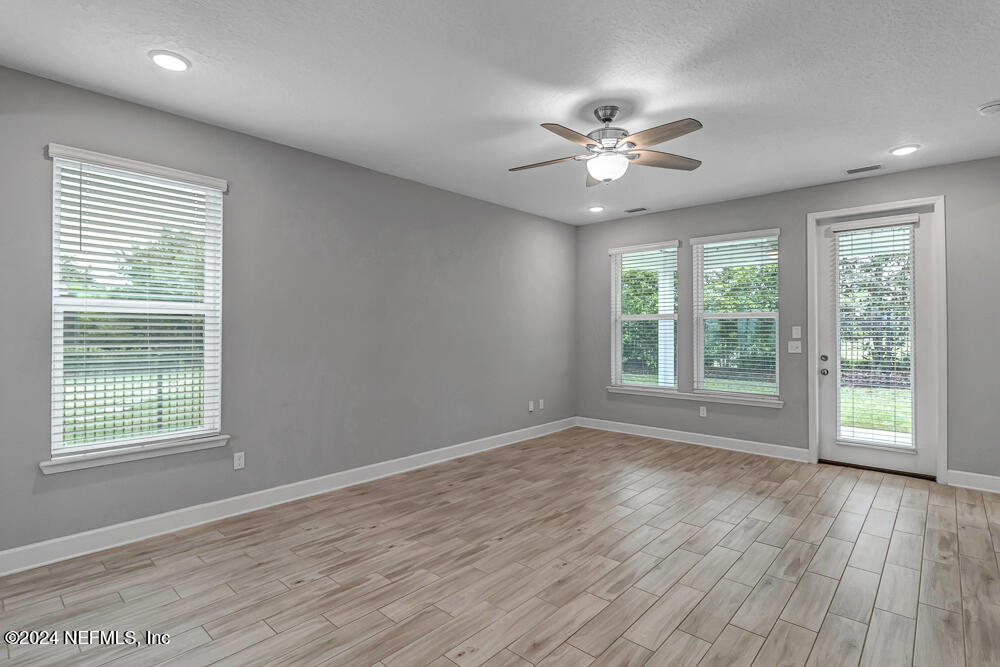 588 Vista Lake Circle Ponte Vedra, FL 32081 - Photo 12 of 39 19