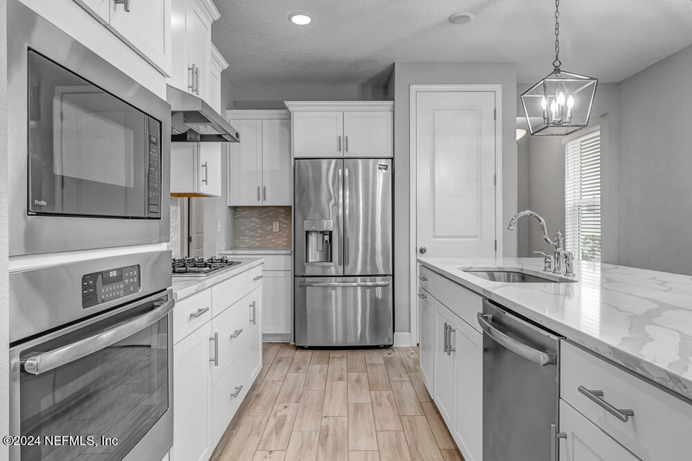 588 Vista Lake Circle Ponte Vedra, FL 32081 - Photo 5 of 39 13